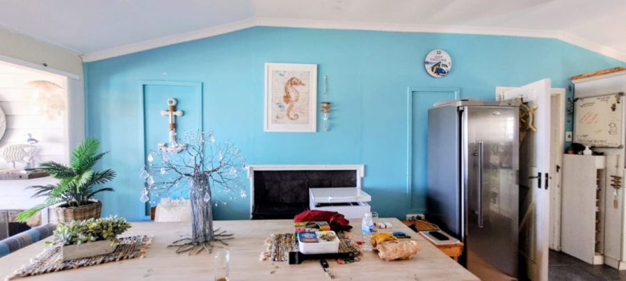 4 Bedroom Property for Sale in Perlemoenbaai Western Cape